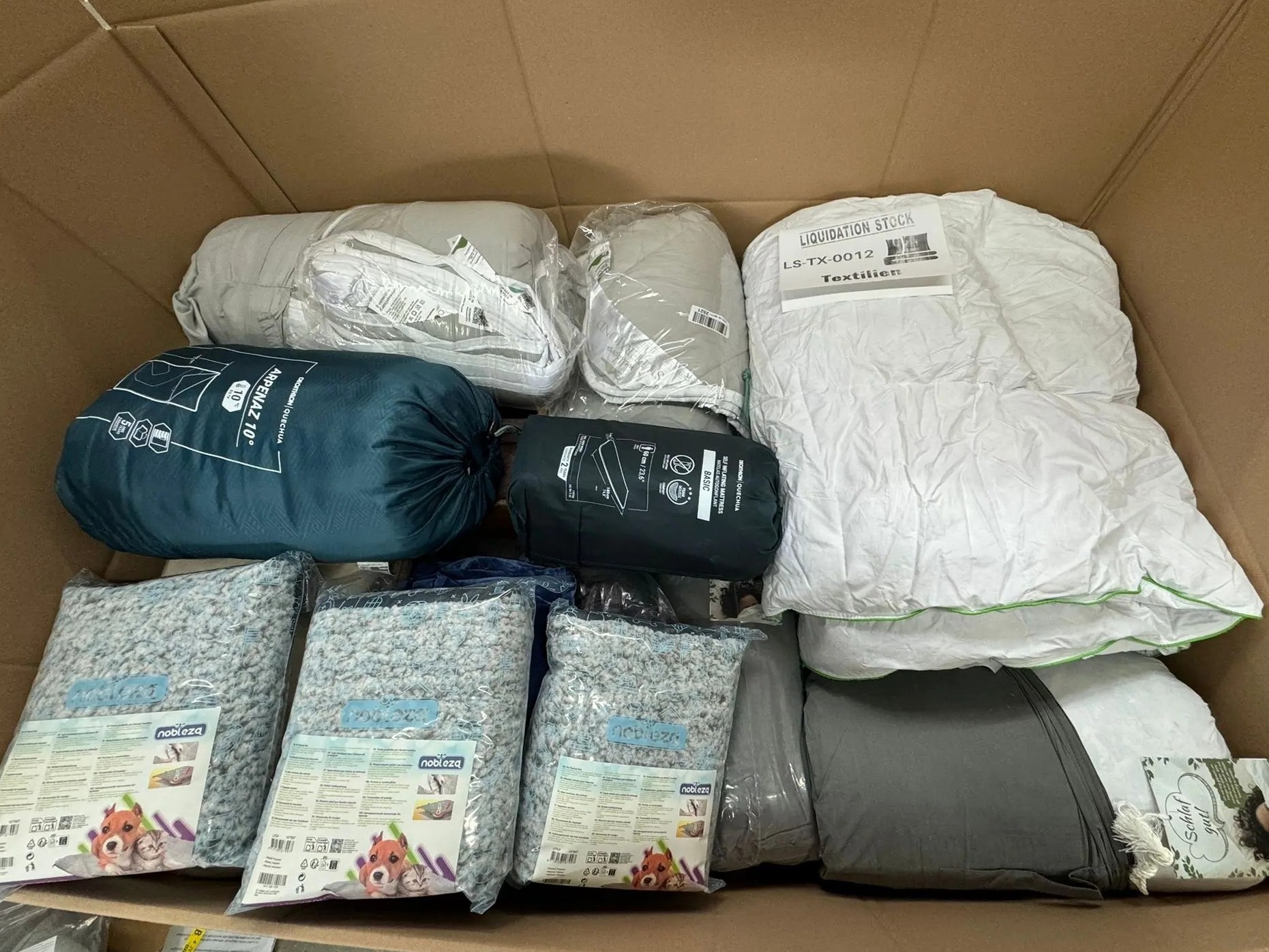 Croci Pet Bedding, Andryanz Sleeping Bag, Textiles, Blankets, Pillows and more